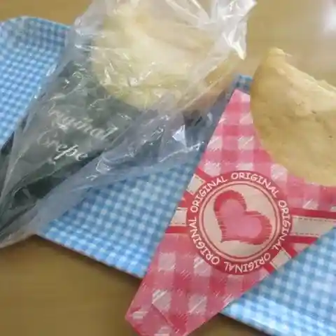 クレープの店ちろりん村