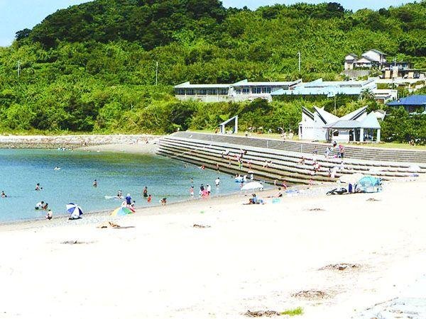 Tomioka Beach