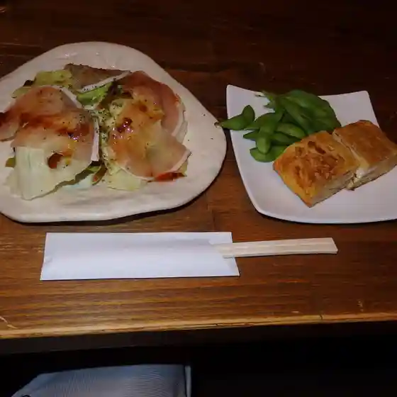 ダイニングバー アールズ