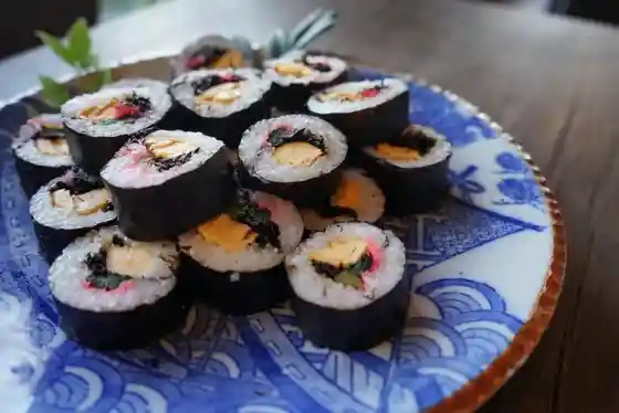 Jimoto O Kachan to Tsukuru Sado no (no Ri Maki Tsukuri) Experience Umigamie Ru Takadai no Resutoran no Yakuzen Ranchi Tsuki