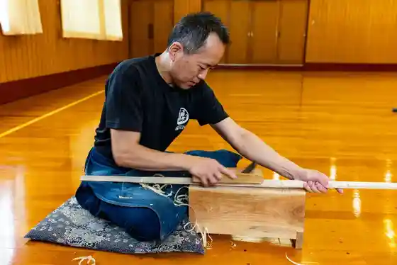 Kendo no Seishinsekai Ni Fureru Shinai Shokunin no Waza Wo Manabu