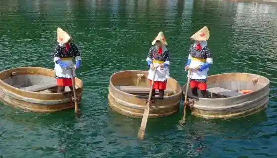 Tarai Fune Chikara Ya Kanko Kisen