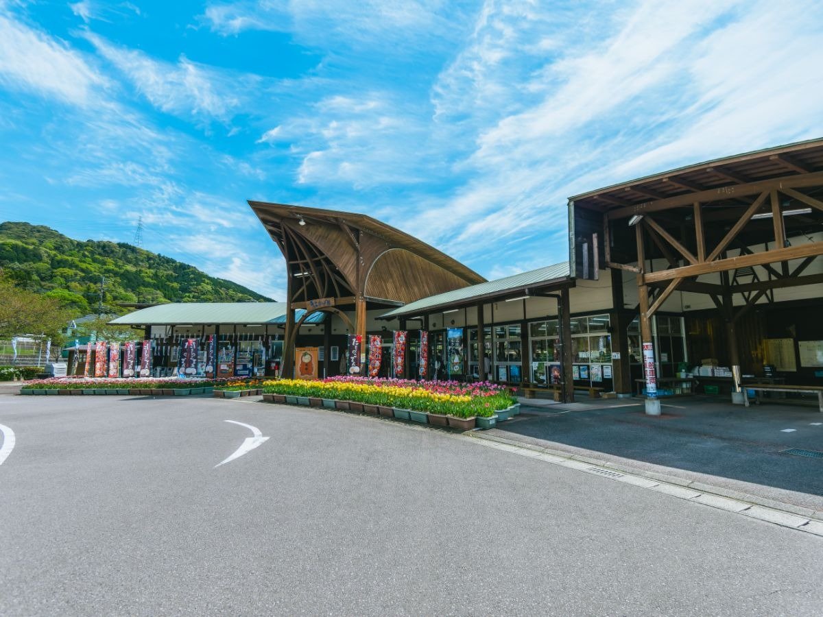 Michi-no-Eki Yamato "Soyokaze-kan"