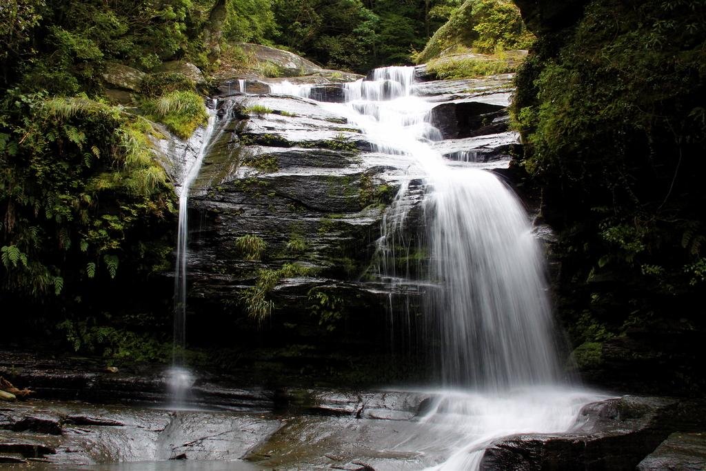 Tsugane-otoshi Falls