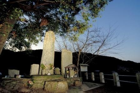 Hirabarugo Kirishitan Gravestone
