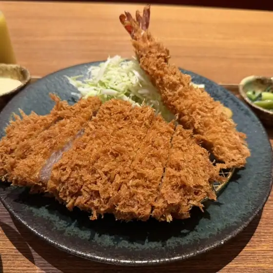 黄金色の豚 上里サービスエリア店