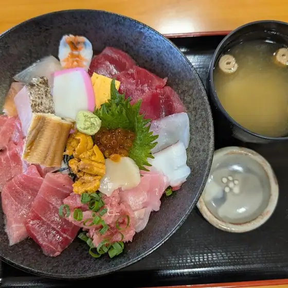 ご馳走Dokoro かねはち