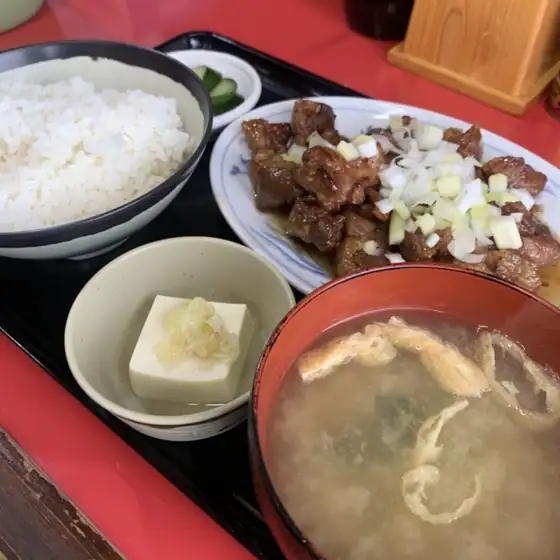 食堂 いしん