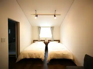 Casual Auberge Juju