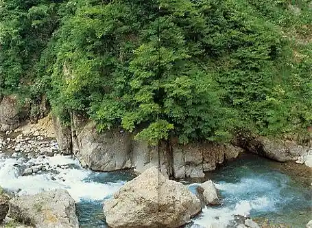 Nakatsugawa Gorge