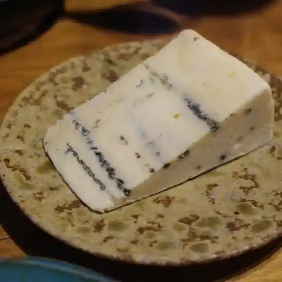 さらべつチーズ工房
