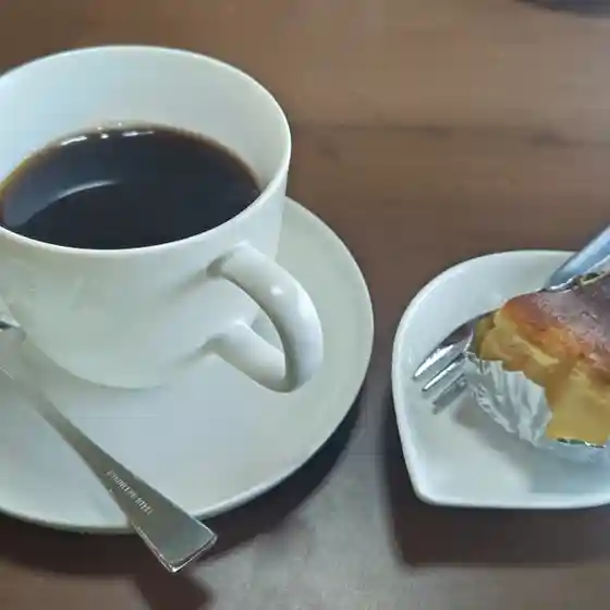 カフェ  プラタナス鈴鹿