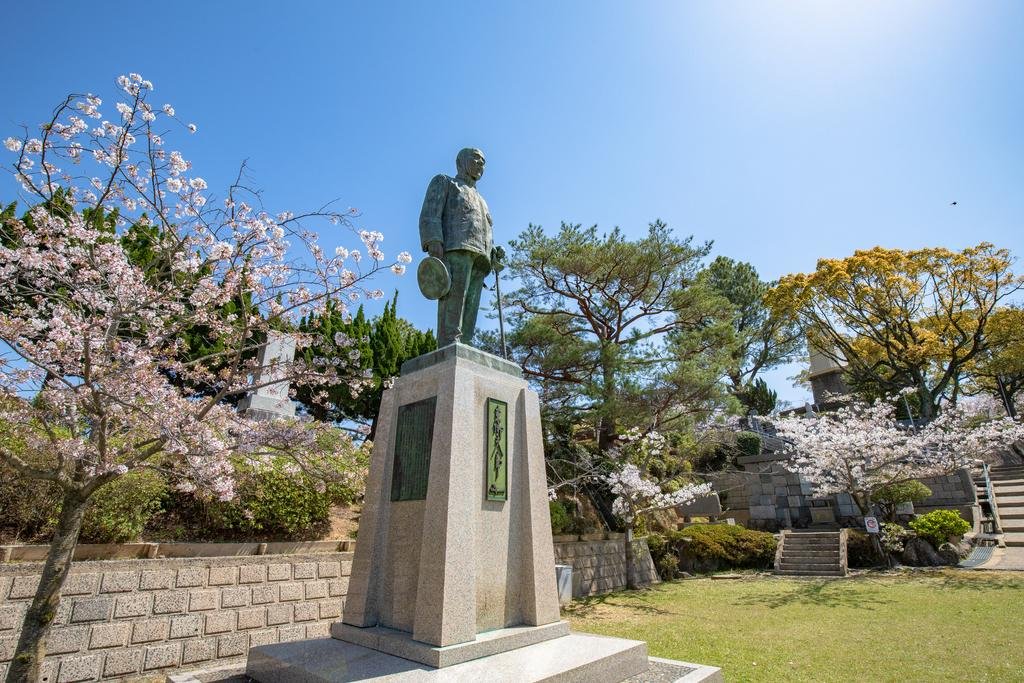 Sasebo Higashiyama Naval Cemetery (Higashi Park)