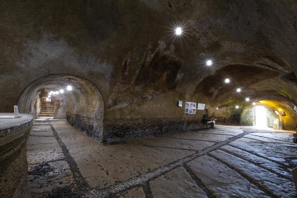 Mukyudo Cave