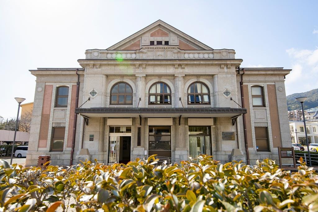 Former Sasebo Naval District Triumphal Memorial Hall (Sasebo Civic Cultural Hall)