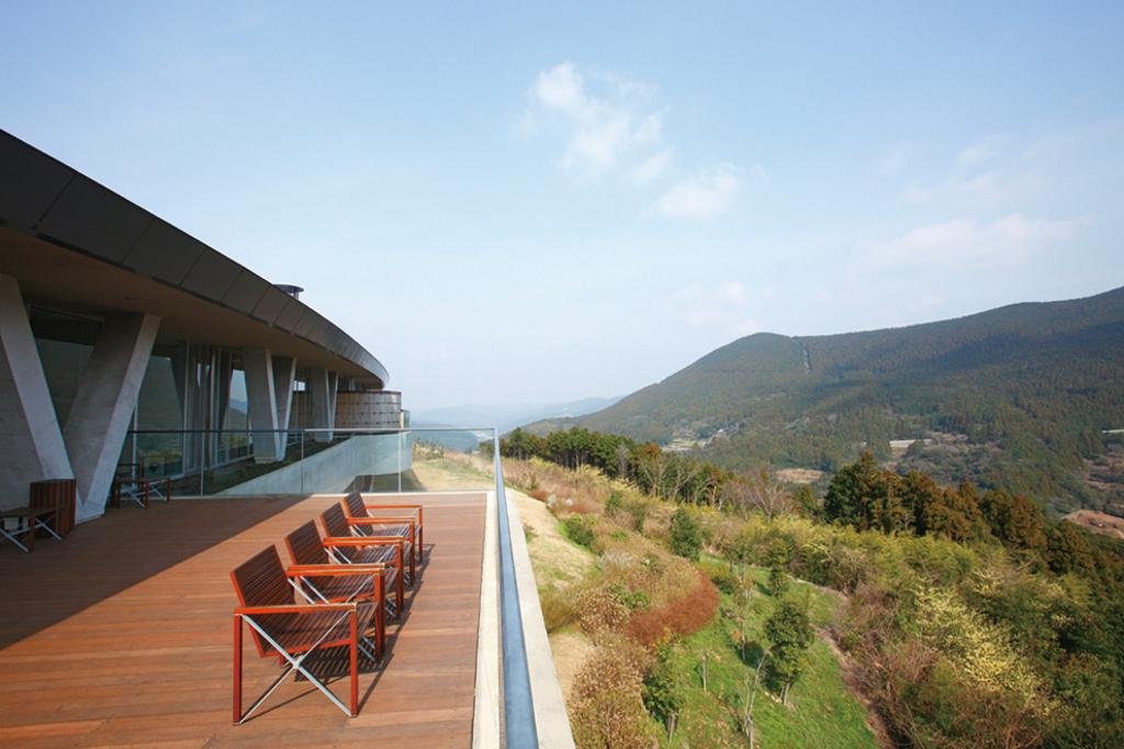 Sky Inn Yamanoren (Sasebo Sechibaru Onsen Kunimi no Yu)