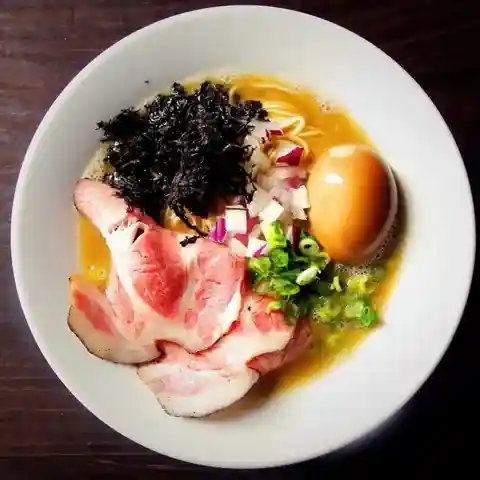 荒町商店中華そば ふじやま
