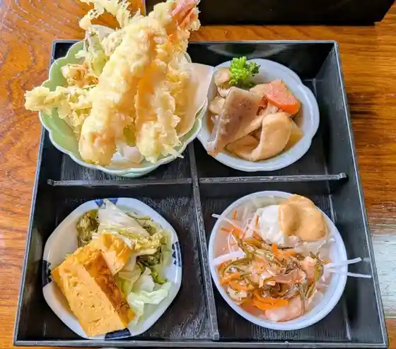 お食事処桜