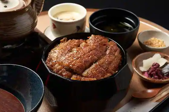 本格炭火焼うなぎ 近江牛 沙羅