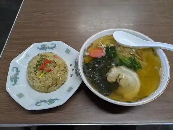 丸美食堂