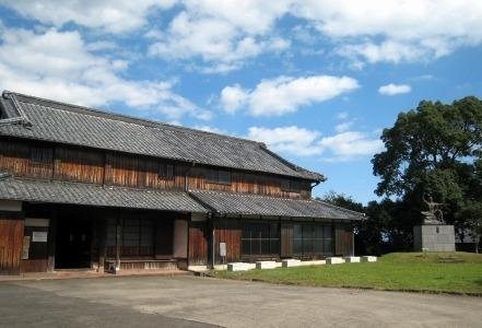 Seibo Park (Seibo Memorial Hall)