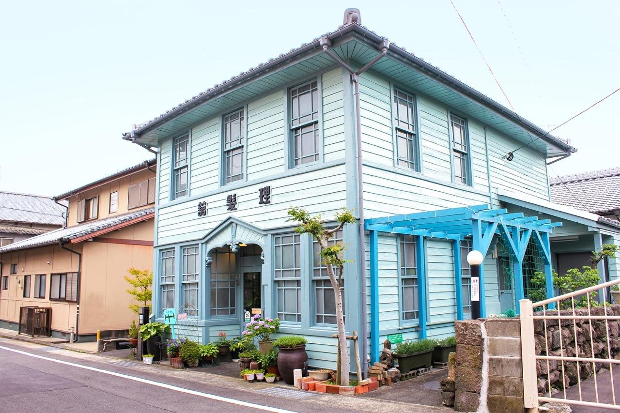 Blue Barbershop