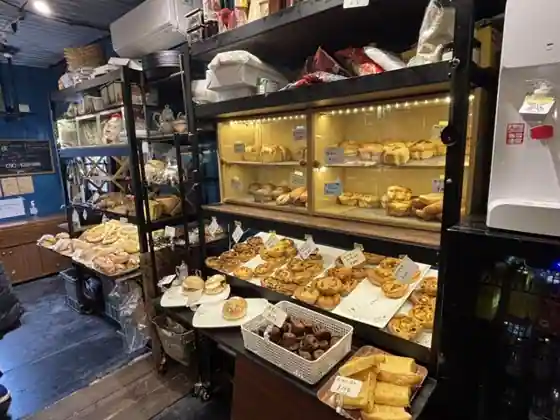 G. G BAKERY