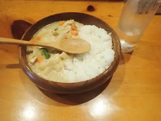 アヴィ カレーバー