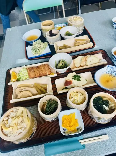 Kisetsu No Shokuji Tokoro Takenoko
