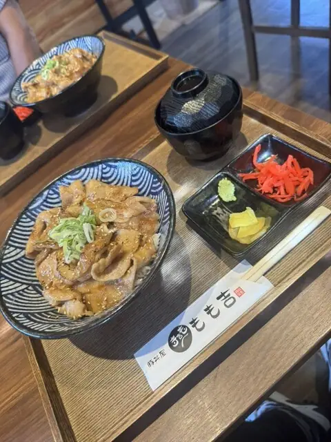 Butadon Ya Momo Kichi Hon
