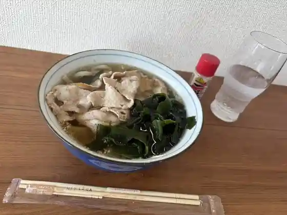 スタジオ根っこ 立ち喰いそば