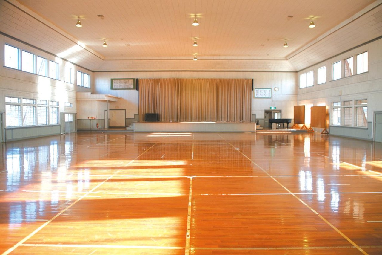 Takaharu Town Gymnasium Annex