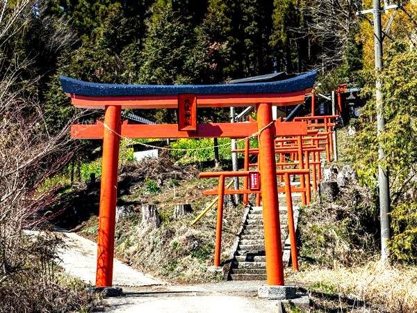 Ana Sako Inari Shrine