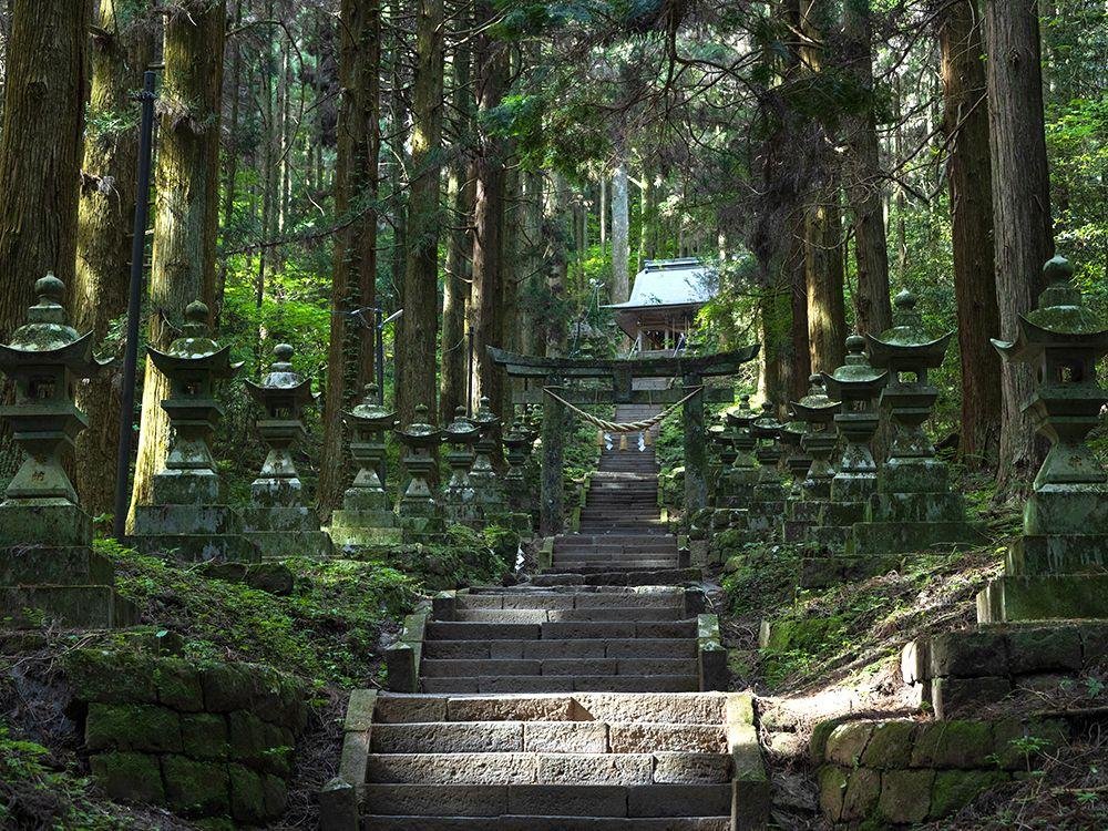 Kamishikimi Kumanoza Shrine