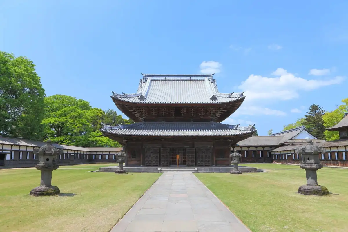 Kokuho Takaoka Yama Zuiryu Tera