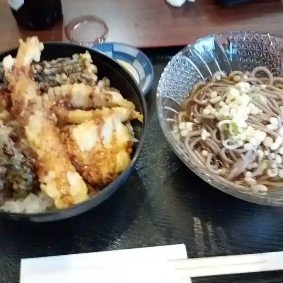 駒鮨 本店