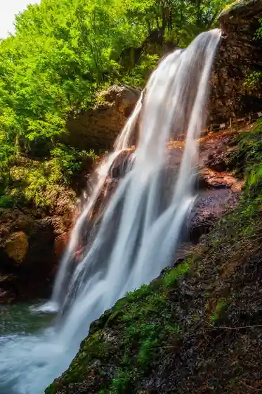 Kaminari Falls