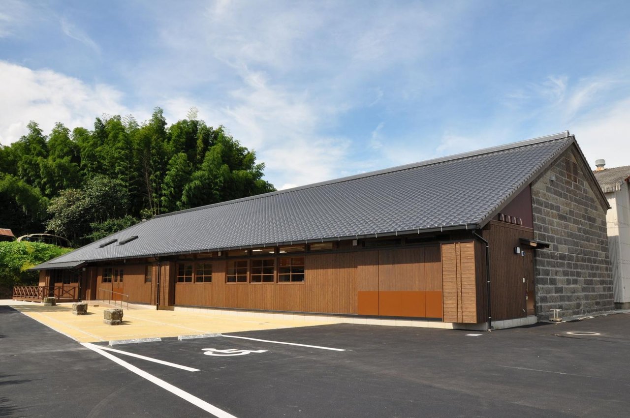 Taragi Town Cultural Properties Center Kodai no Kaze Kuro no Kura