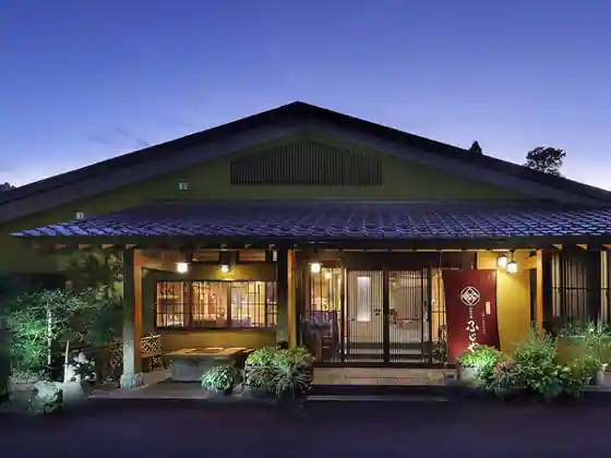 Zenshitsurotenburotsukikyakushitsu no Yado Shikiaji-tei Fuji-ya