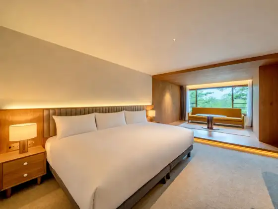 Unwind Hotel & Bar Okunikko
