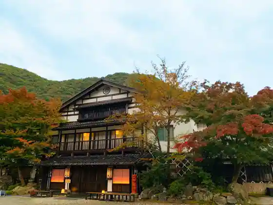 Yunishikawa Onsen Honke Hankyu Jikuwowatarukazurahashi ~