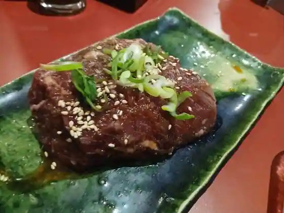 炭火焼肉 舳心