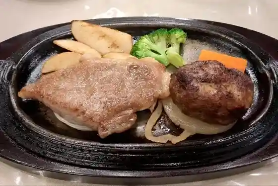 Restaurant Piano