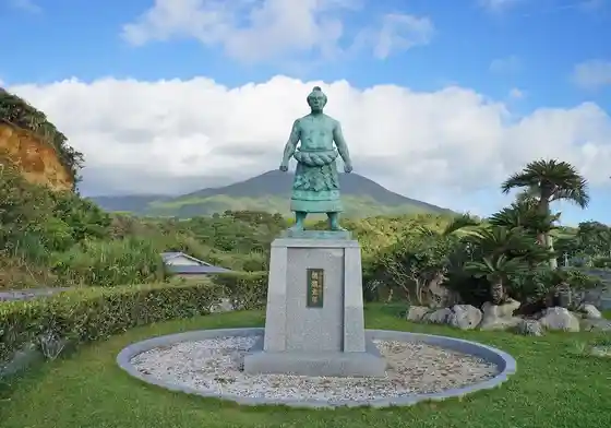 46th Yokozuna Asashio Taro Memorial Statue
