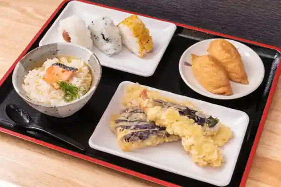 Self- Udon Kan