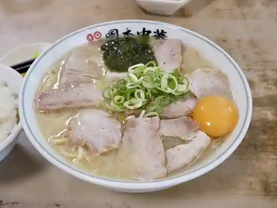 岡本中華 小松島本店