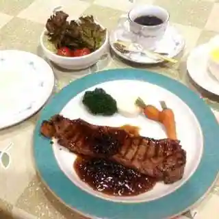 新鮮市場プラッツ中央 ちっちゃなレストラン