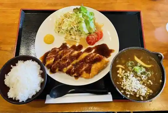 O Shokuji Gadekiru Seimen Tokoro Nagomi
