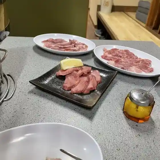 炭火焼肉 じゅうじゅう苑