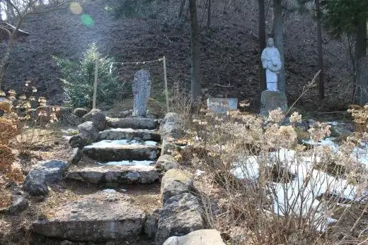 Hinazuru Shrine